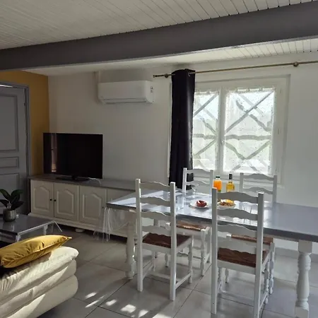 Maison Au Coeur Des Vignes モンバジャック